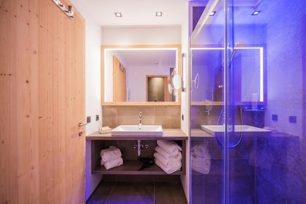 Helmhotel San Candido Esterno foto