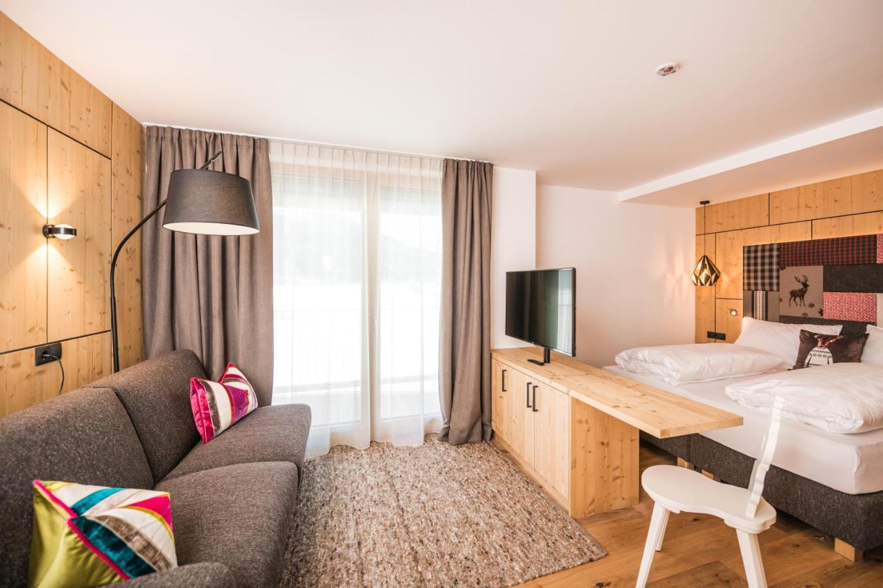 Helmhotel San Candido Esterno foto