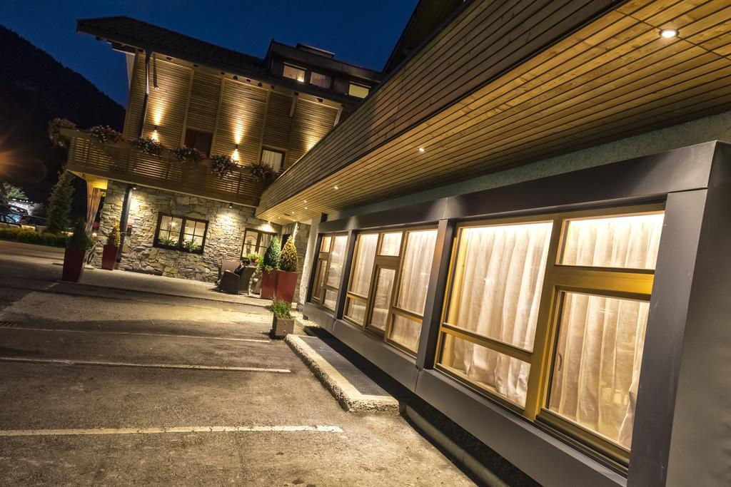 Helmhotel San Candido Esterno foto