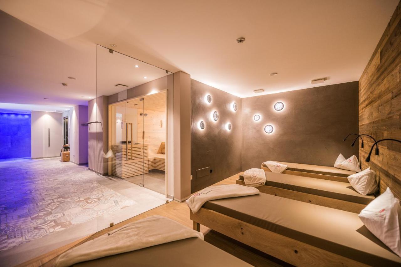 Helmhotel San Candido Esterno foto