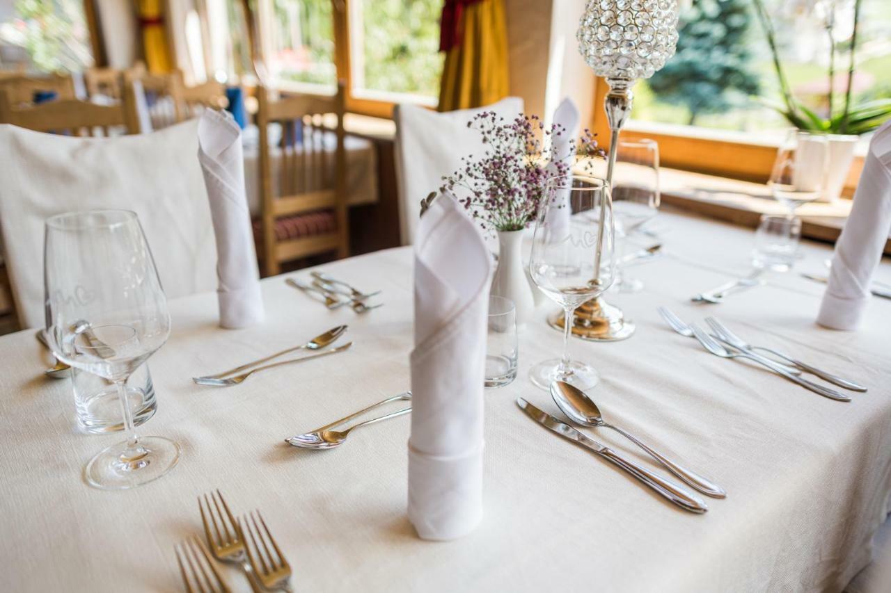 Helmhotel San Candido Esterno foto