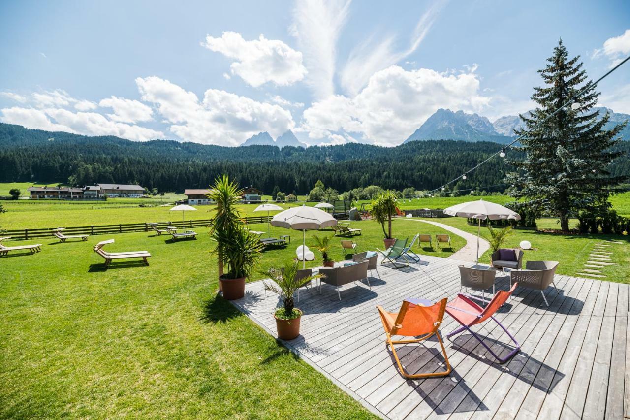 Helmhotel San Candido Esterno foto