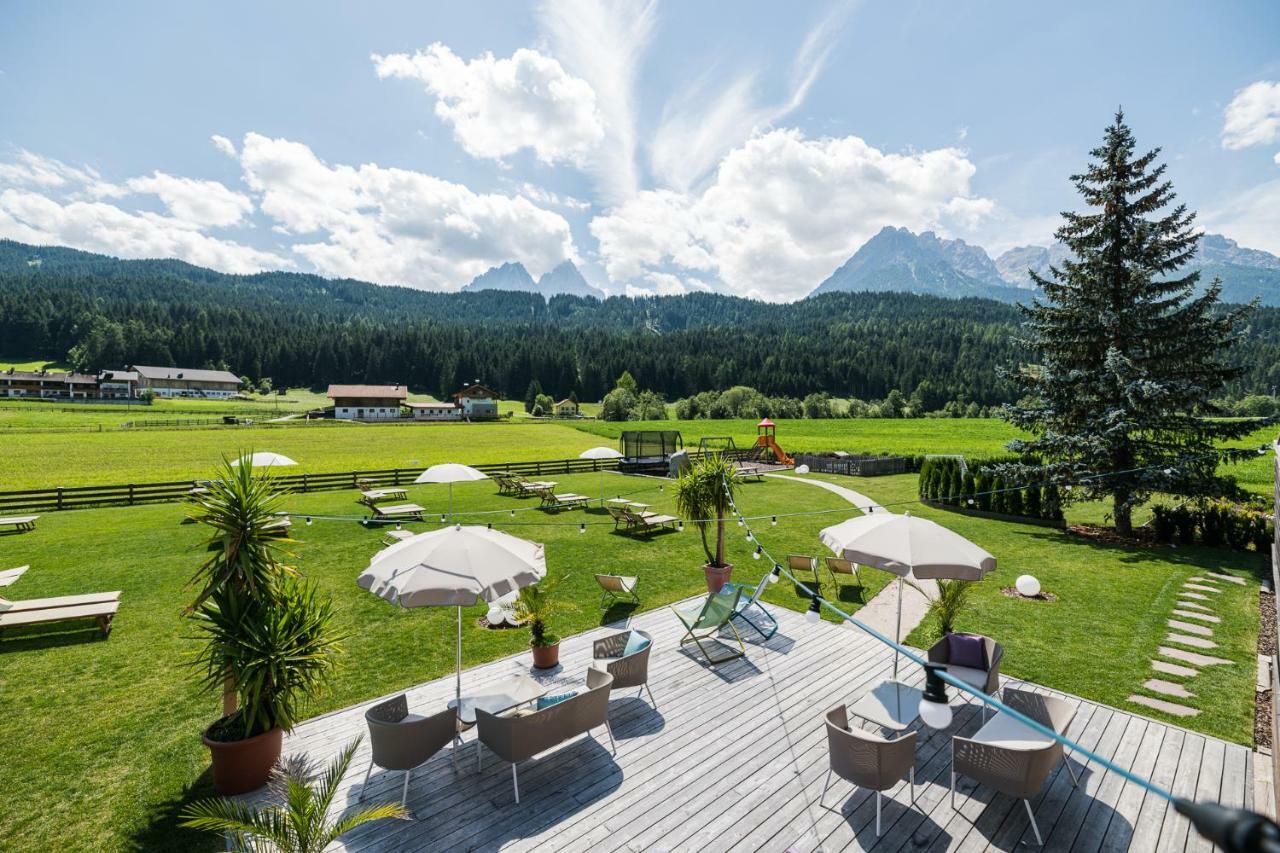 Helmhotel San Candido Esterno foto