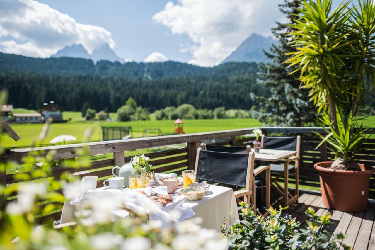 Helmhotel San Candido Esterno foto