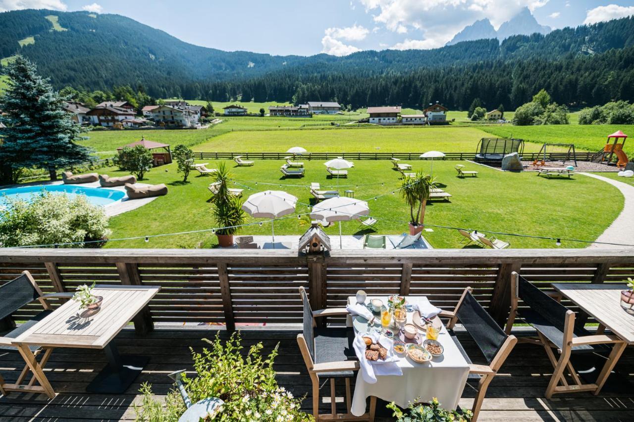 Helmhotel San Candido Esterno foto