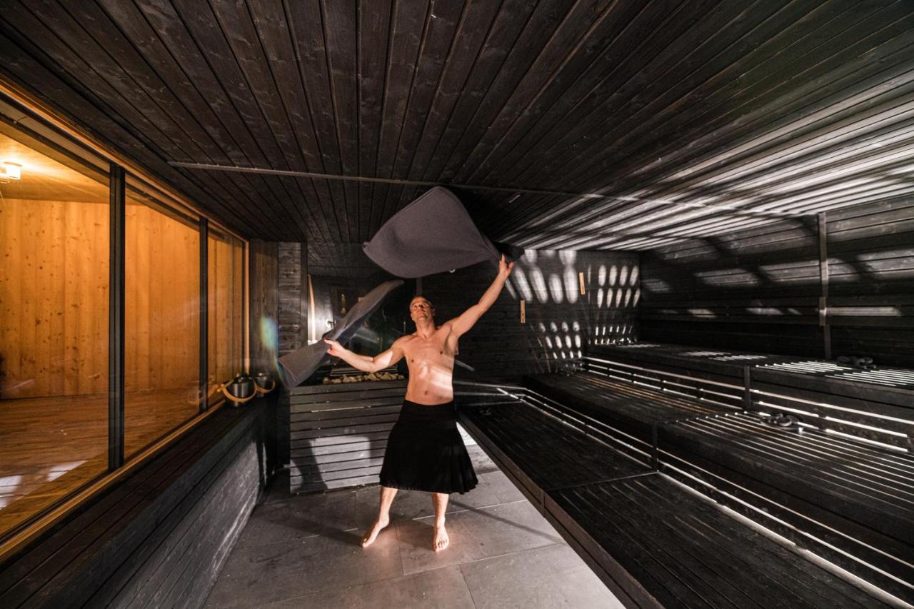 Helmhotel San Candido Esterno foto