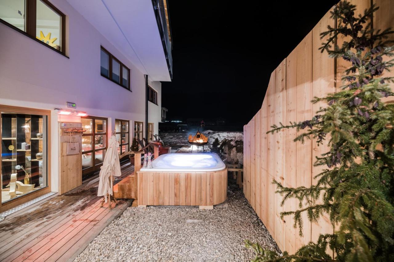 Helmhotel San Candido Esterno foto